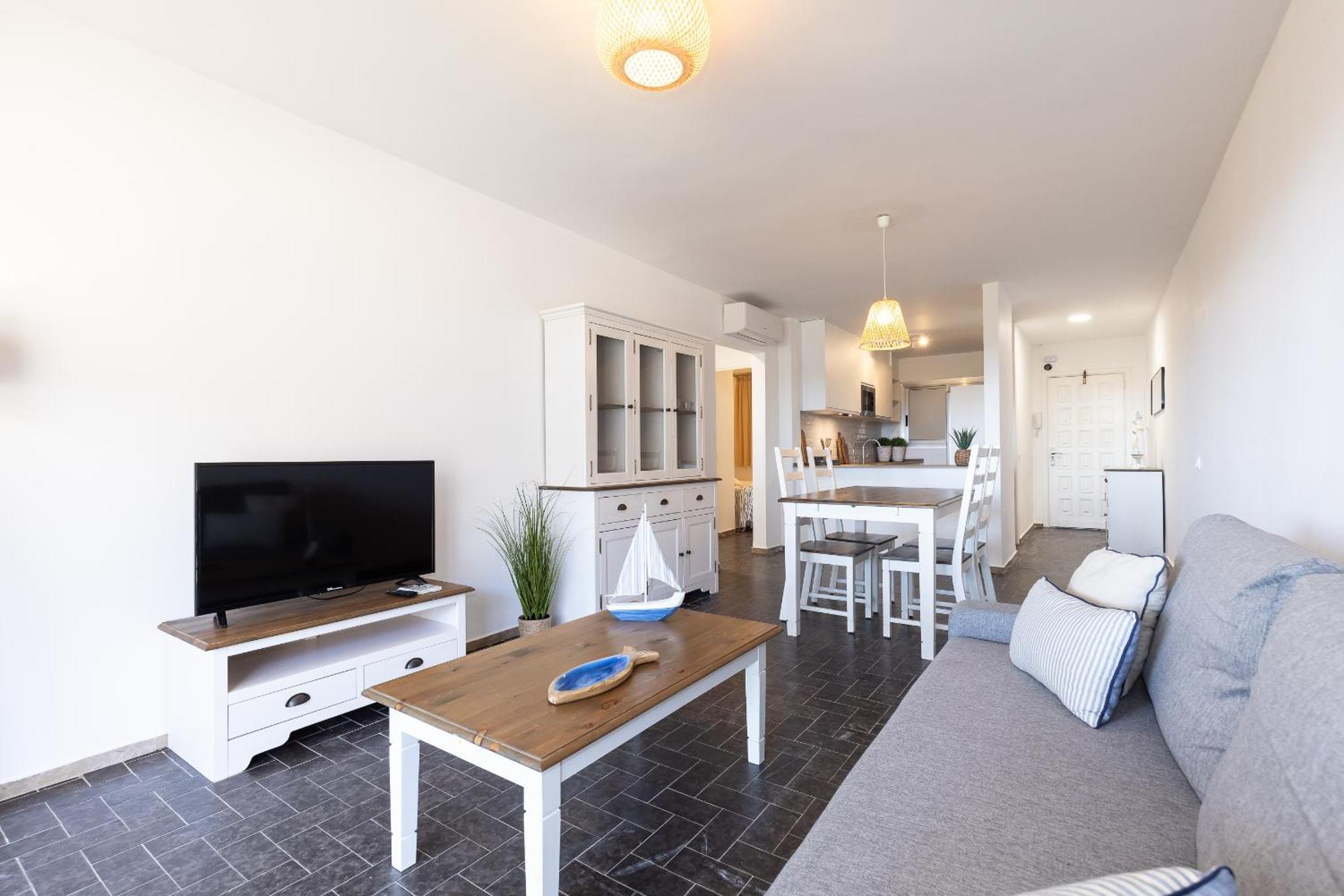 Uhc Dms Family Apartments Cambrils Room photo